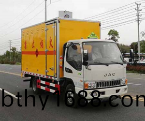 江淮(huai)駿鈴易燃液體廂式運輸車