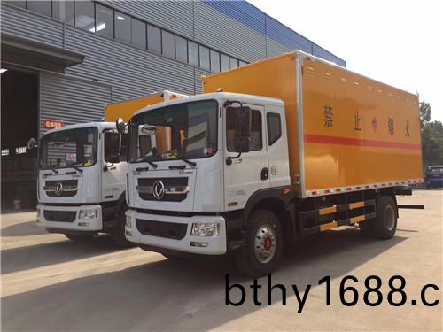 東風牌(pai)D9型易燃氣體廂式運輸車