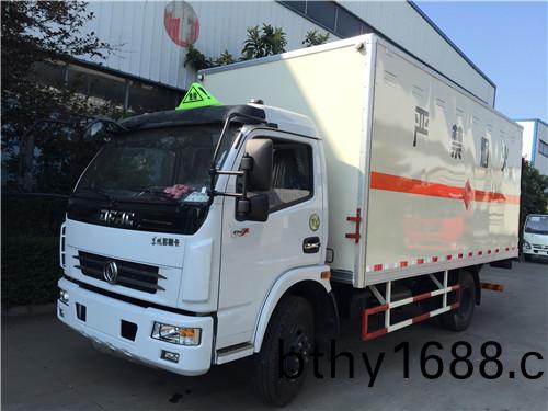 東風牌(pai)多利(li)卡易燃氣體廂式運輸車